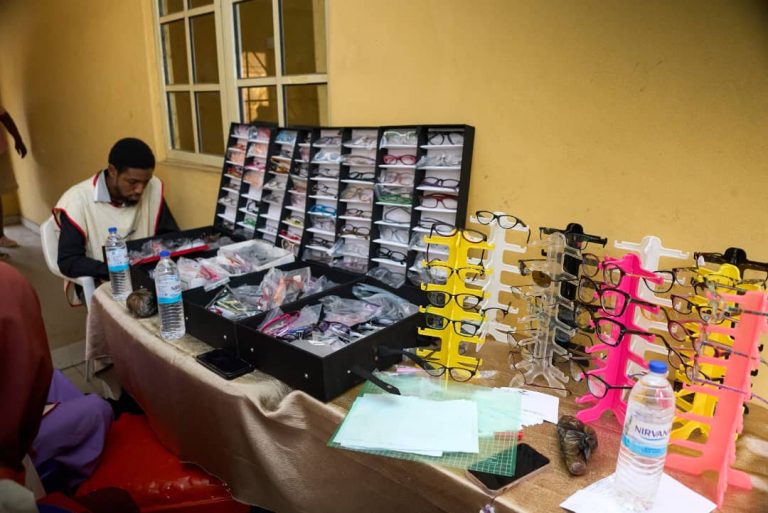 RFCS Glases & Medication Station