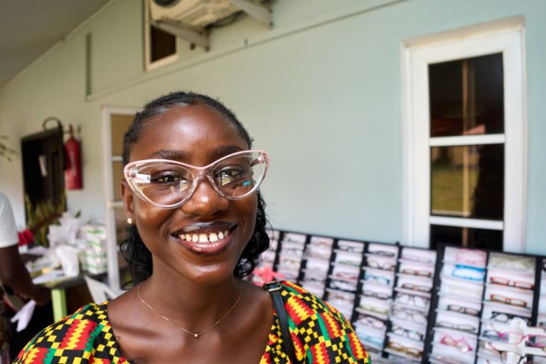 Frame Fitting_She Looks Excited