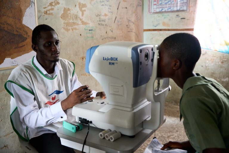 Auto Refractor for Vision Screening_